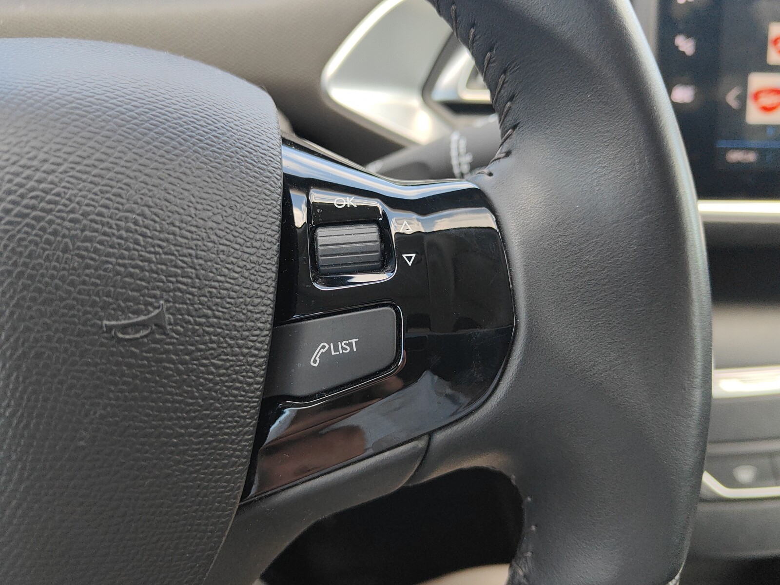 Peugeot 308 - zdjęcie 22