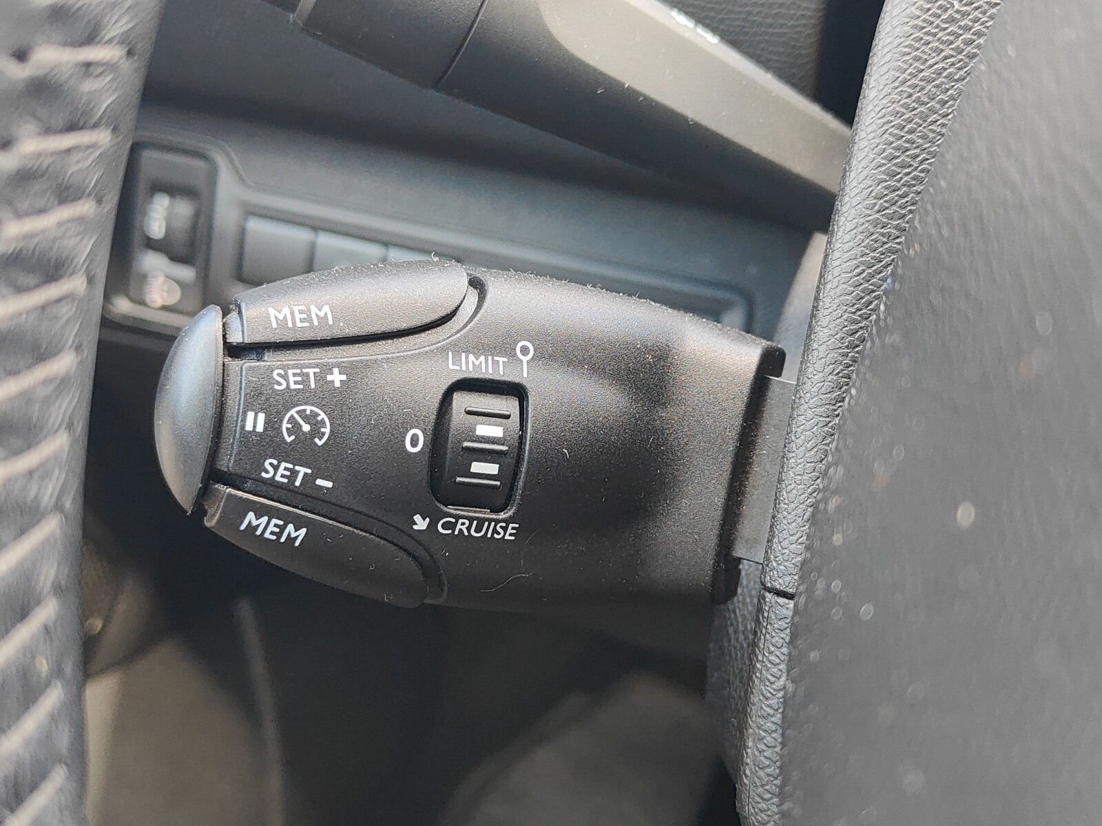 Peugeot 308 - zdjęcie 24