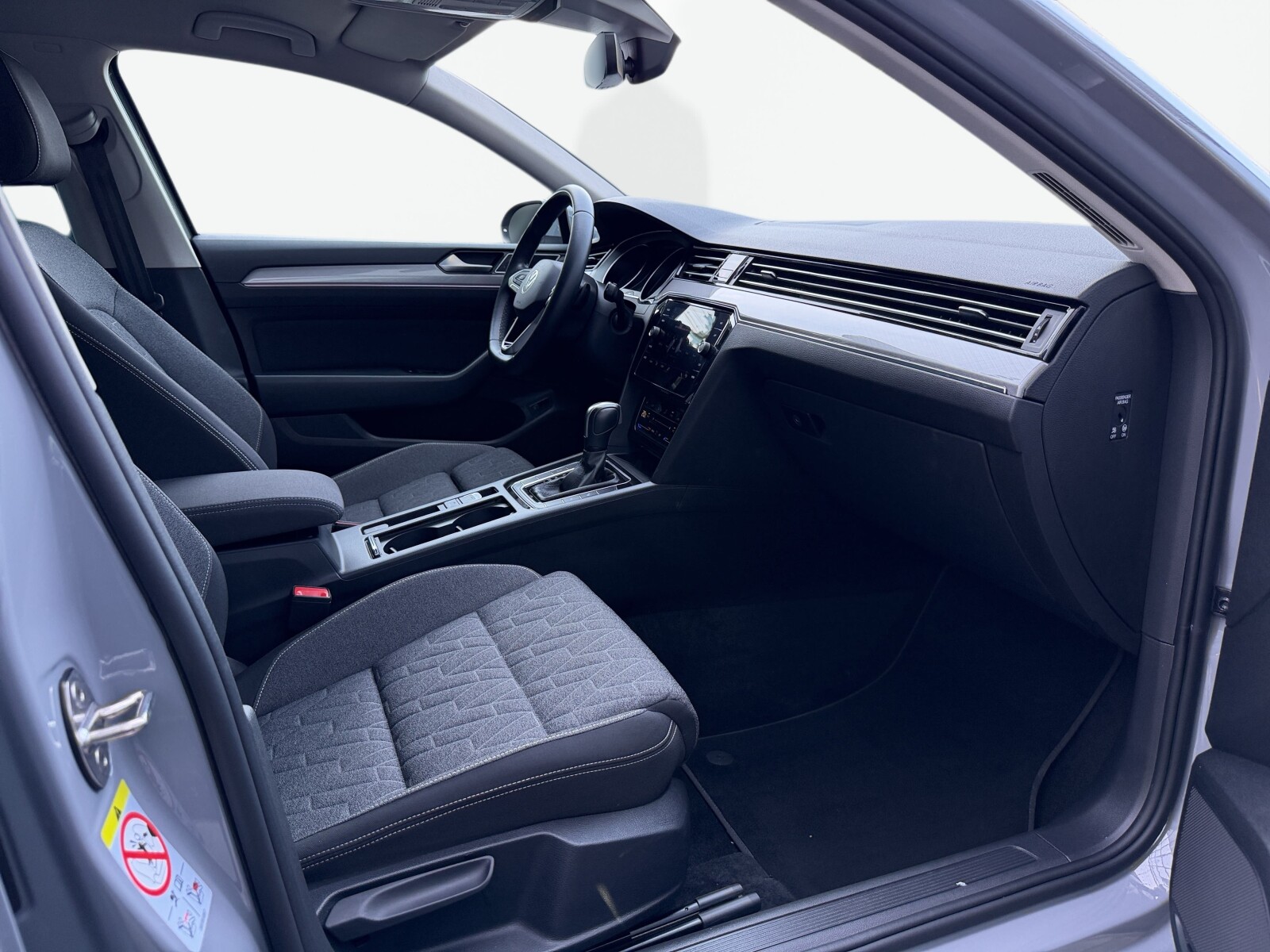 Volkswagen Passat - zdjęcie 39