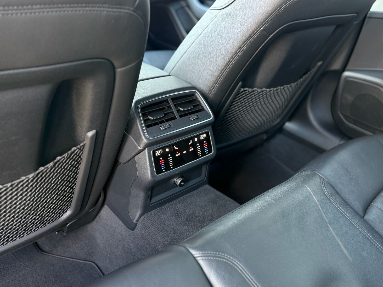Audi A6 Limousine - zdjęcie 15