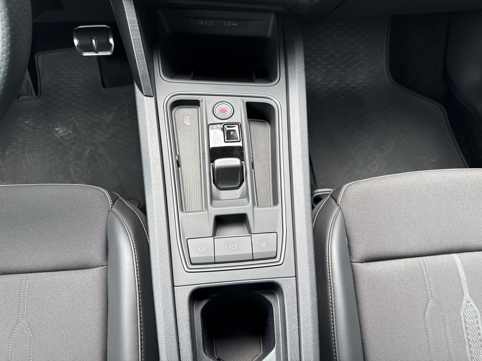 Cupra Leon - zdjęcie 15