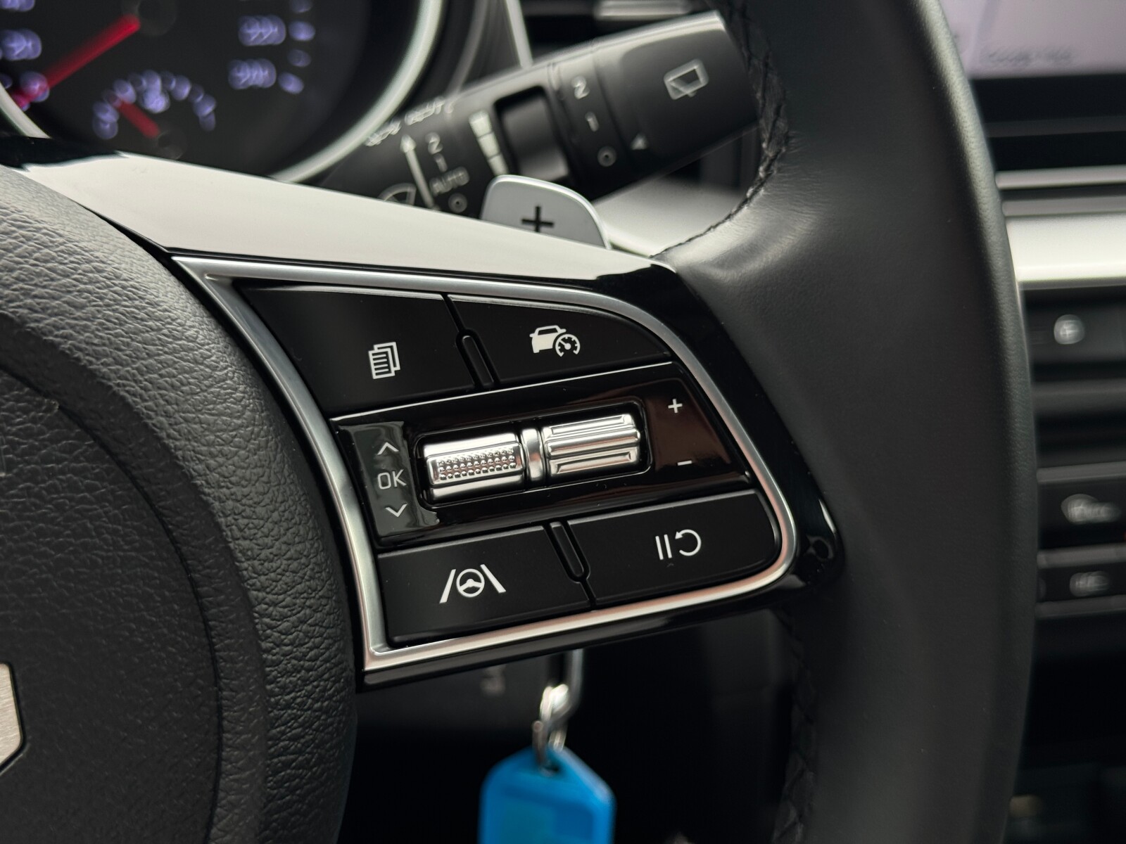Kia Ceed - zdjęcie 25
