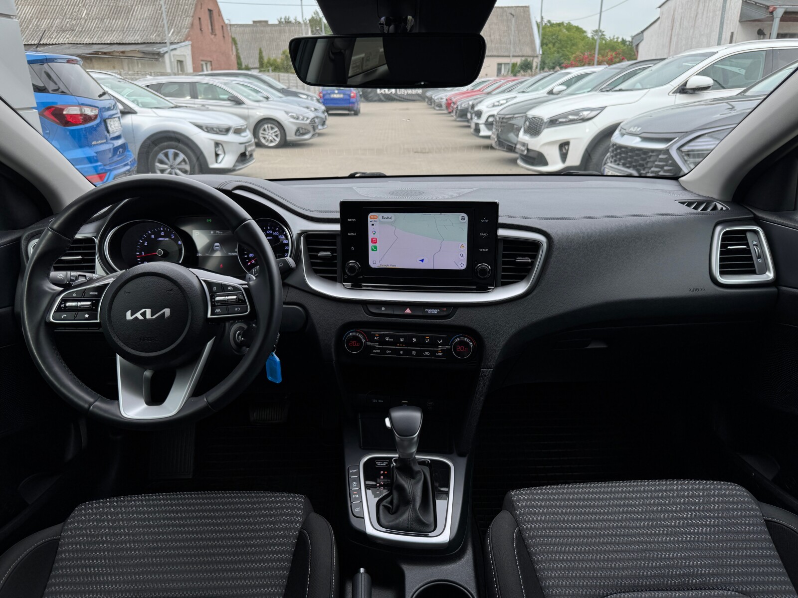 Kia Ceed - zdjęcie 21