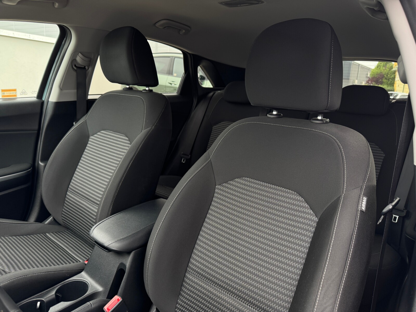 Kia Ceed - zdjęcie 10