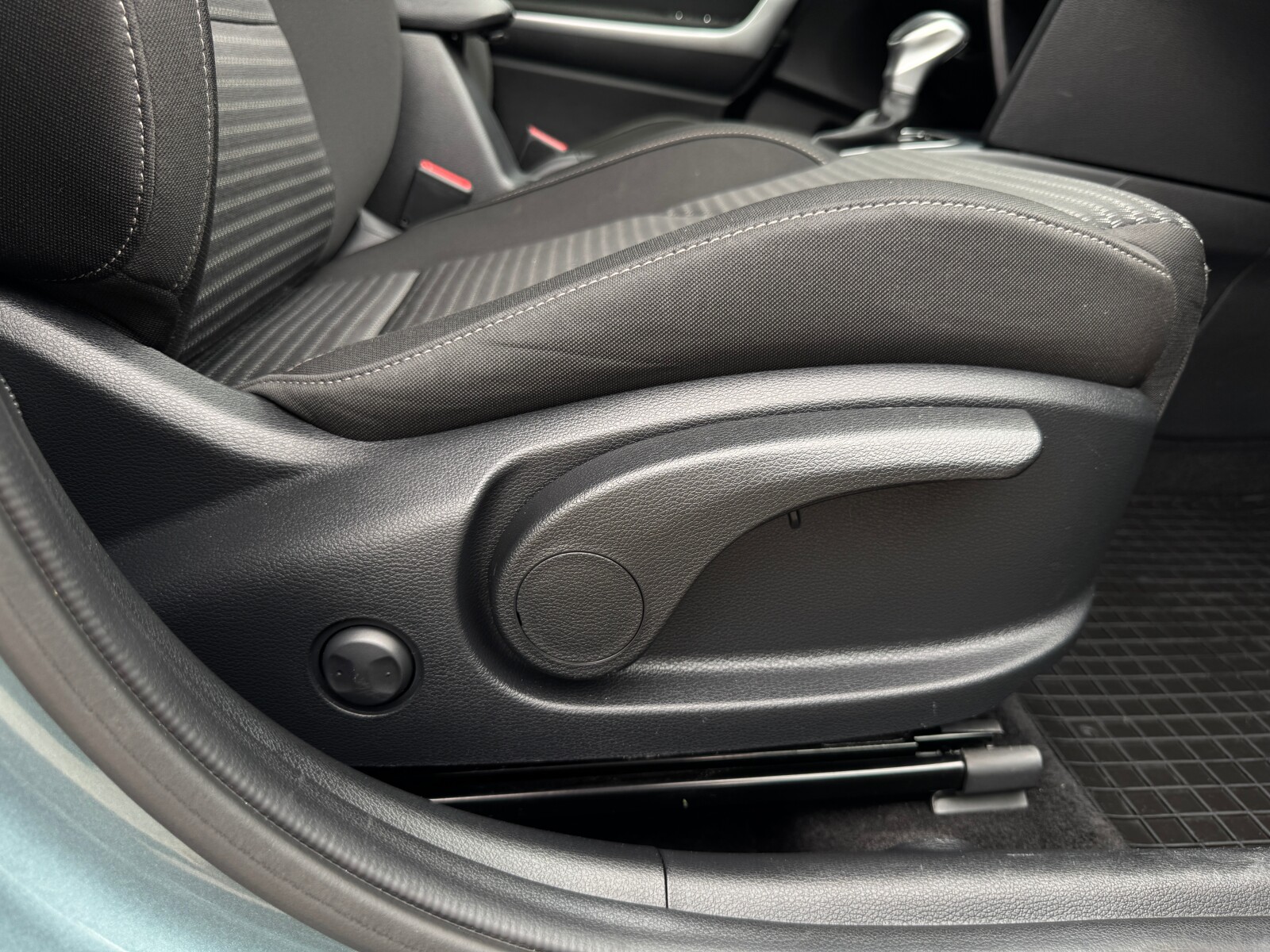 Kia Ceed - zdjęcie 19
