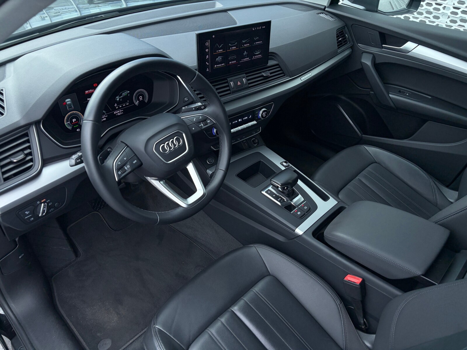 Audi Q5 Sportback TFSI e - zdjęcie 12