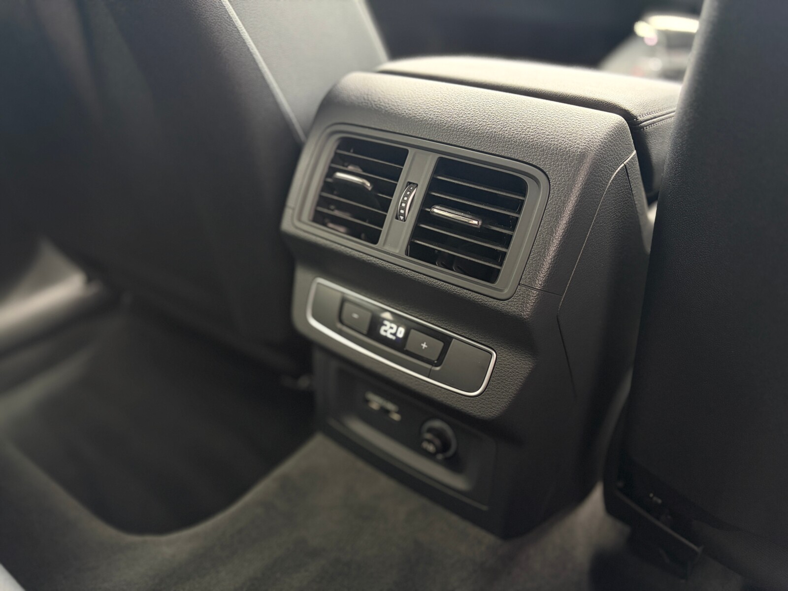 Audi Q5 Sportback TFSI e - zdjęcie 34