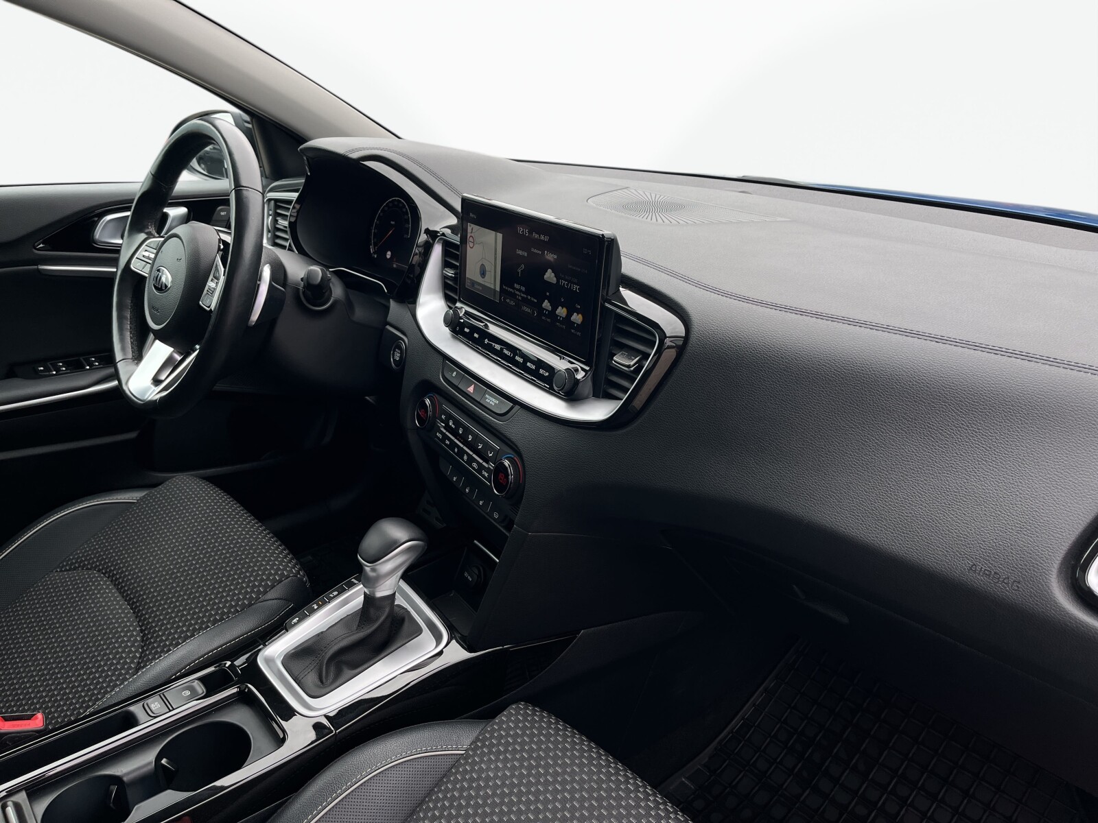 Kia XCeed - zdjęcie 11