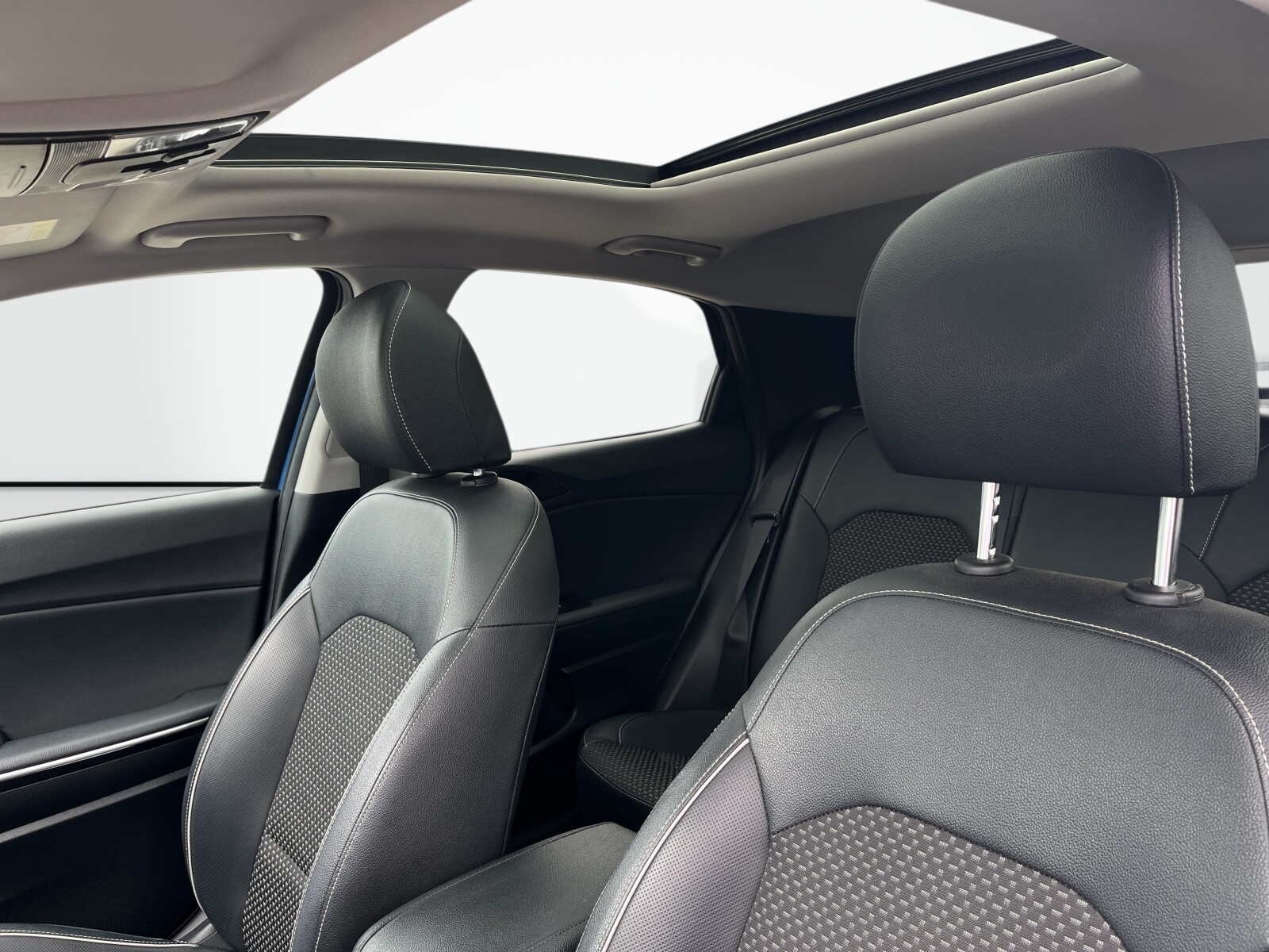 Kia XCeed - zdjęcie 12