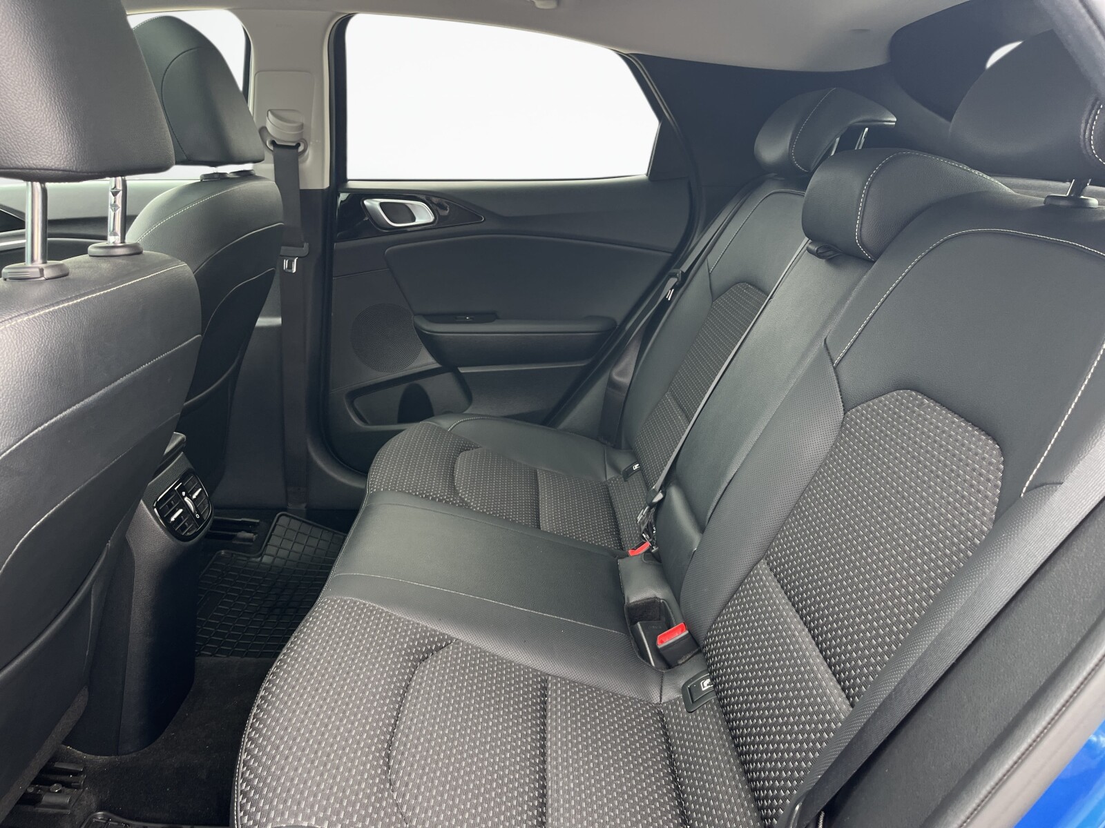 Kia XCeed - zdjęcie 14