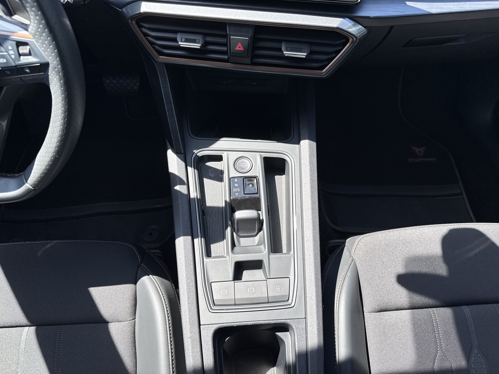Cupra Leon - zdjęcie 15