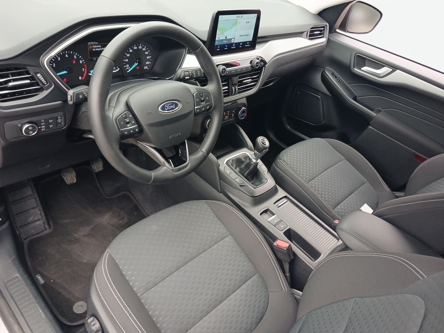 Ford Kuga - zdjęcie 9
