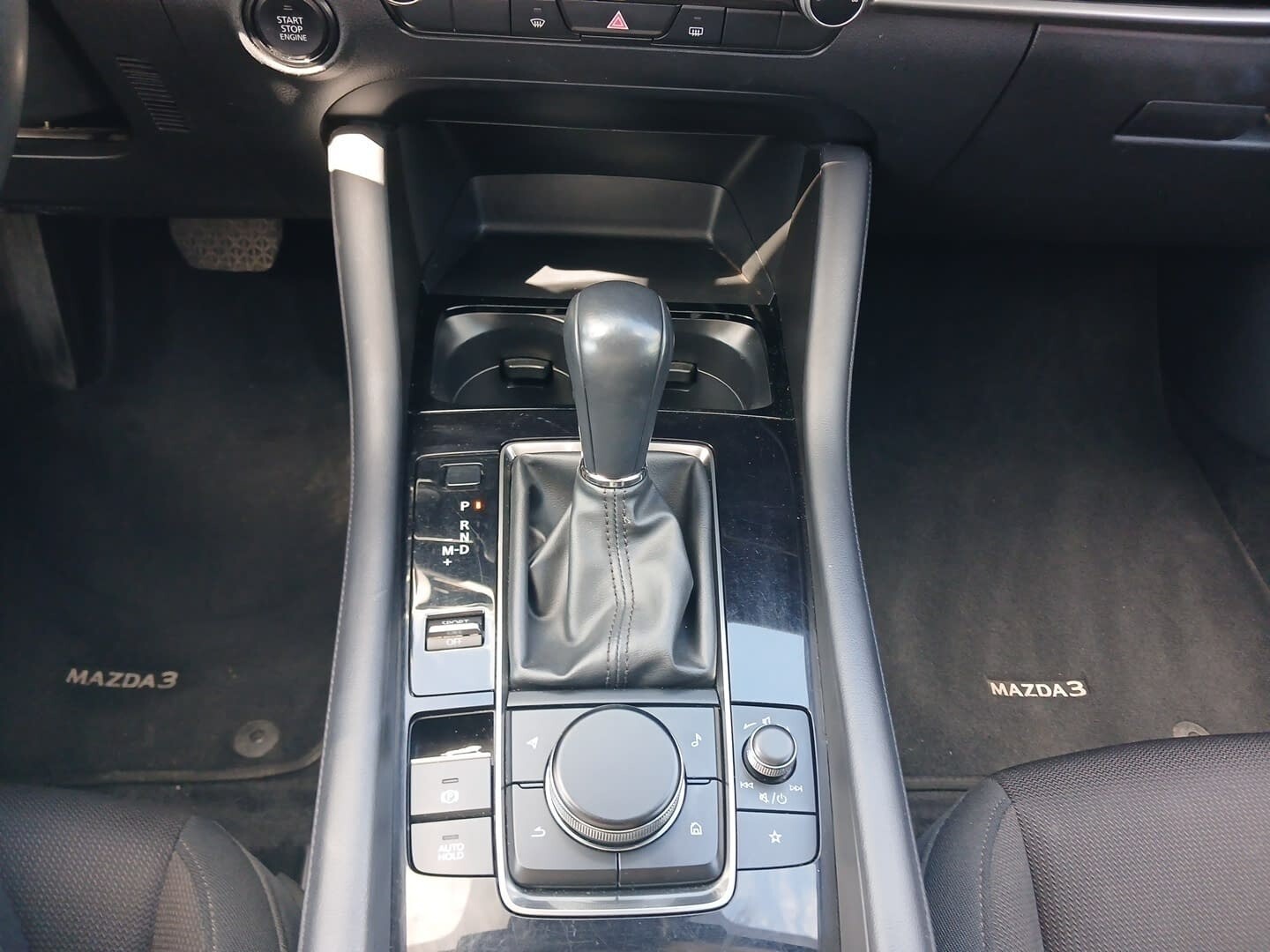 Mazda 3 - zdjęcie 15