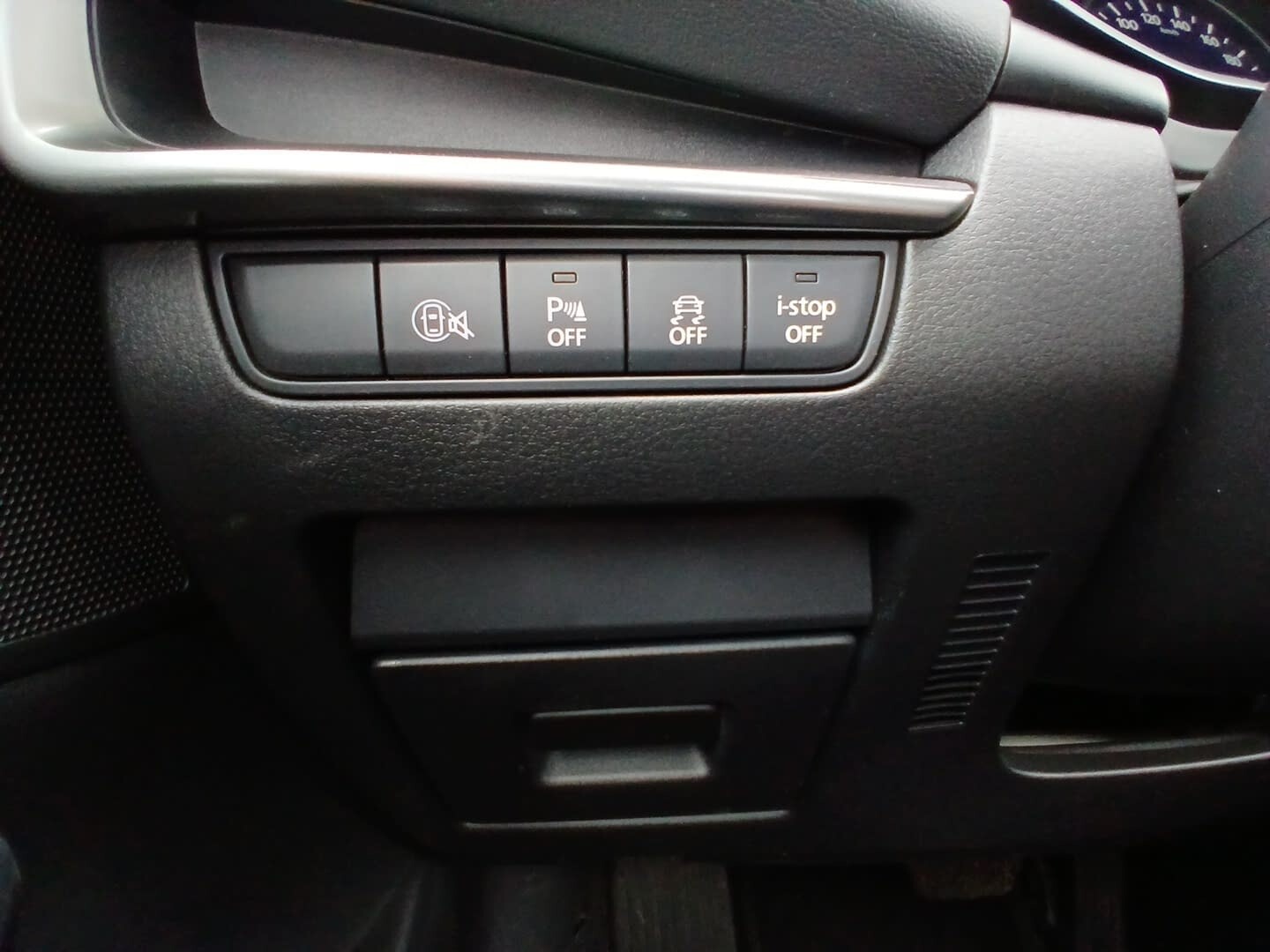 Mazda 3 - zdjęcie 38
