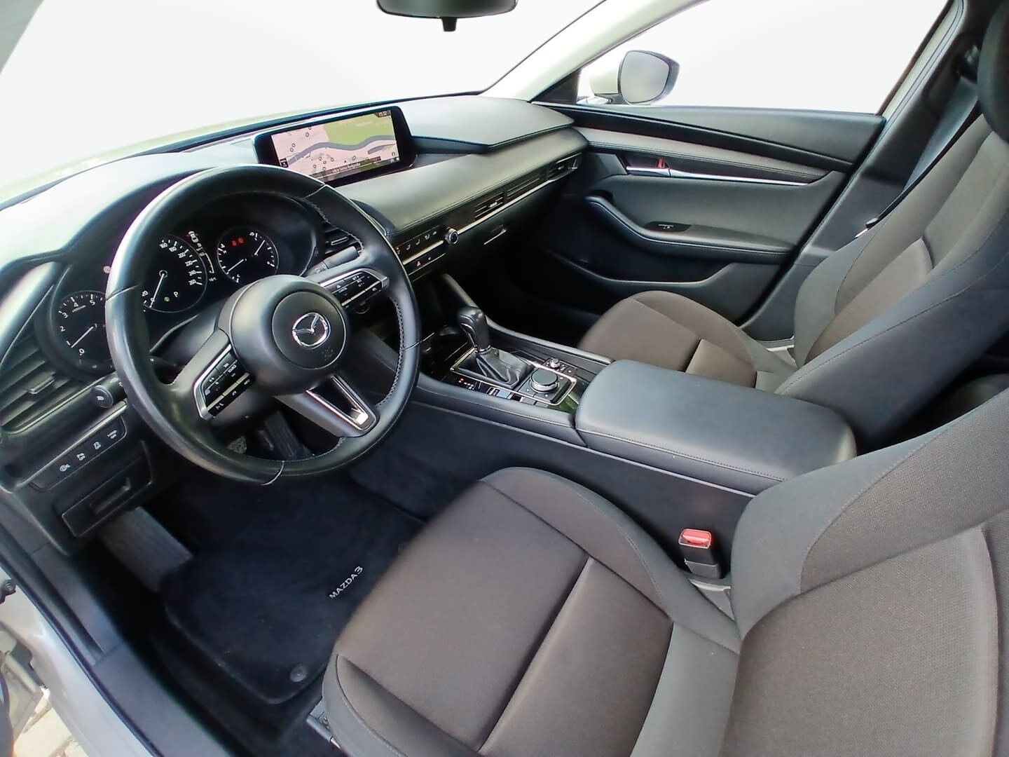 Mazda 3 - zdjęcie 9