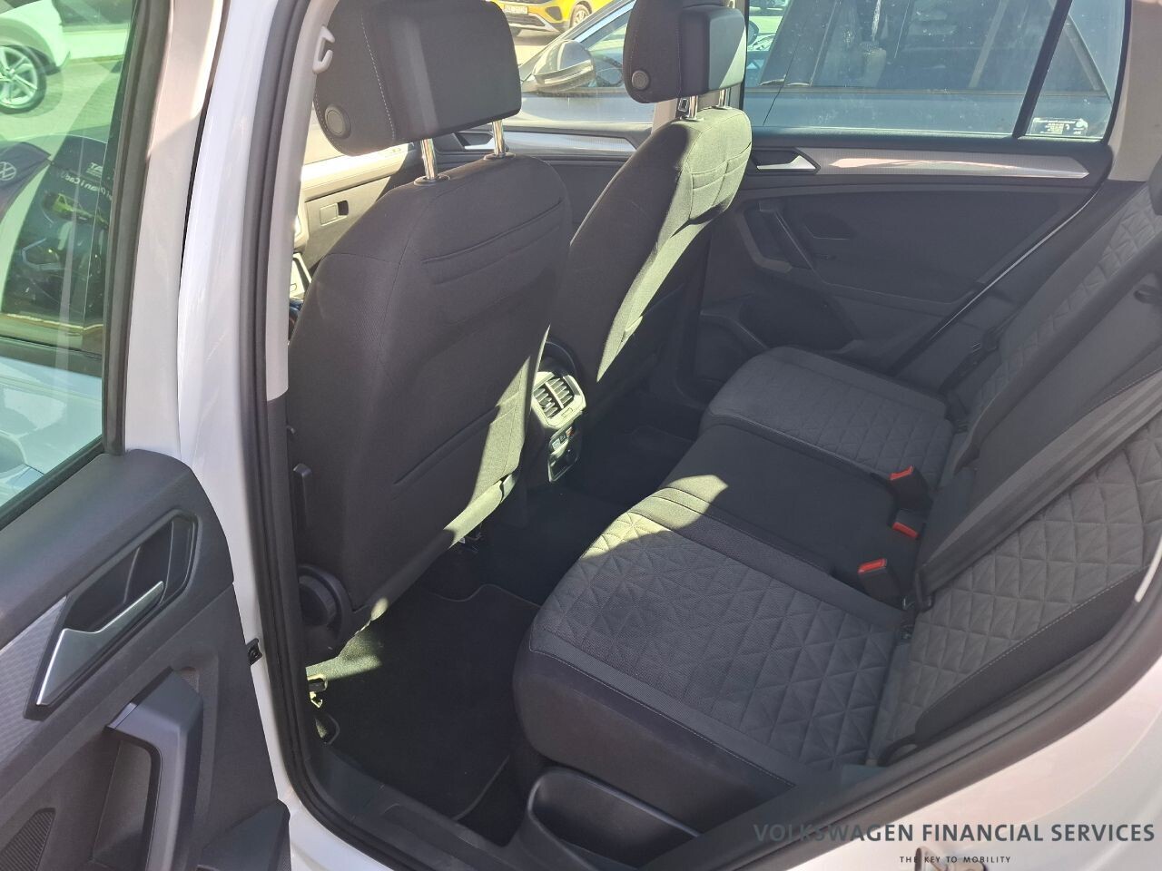Volkswagen Tiguan - zdjęcie 6