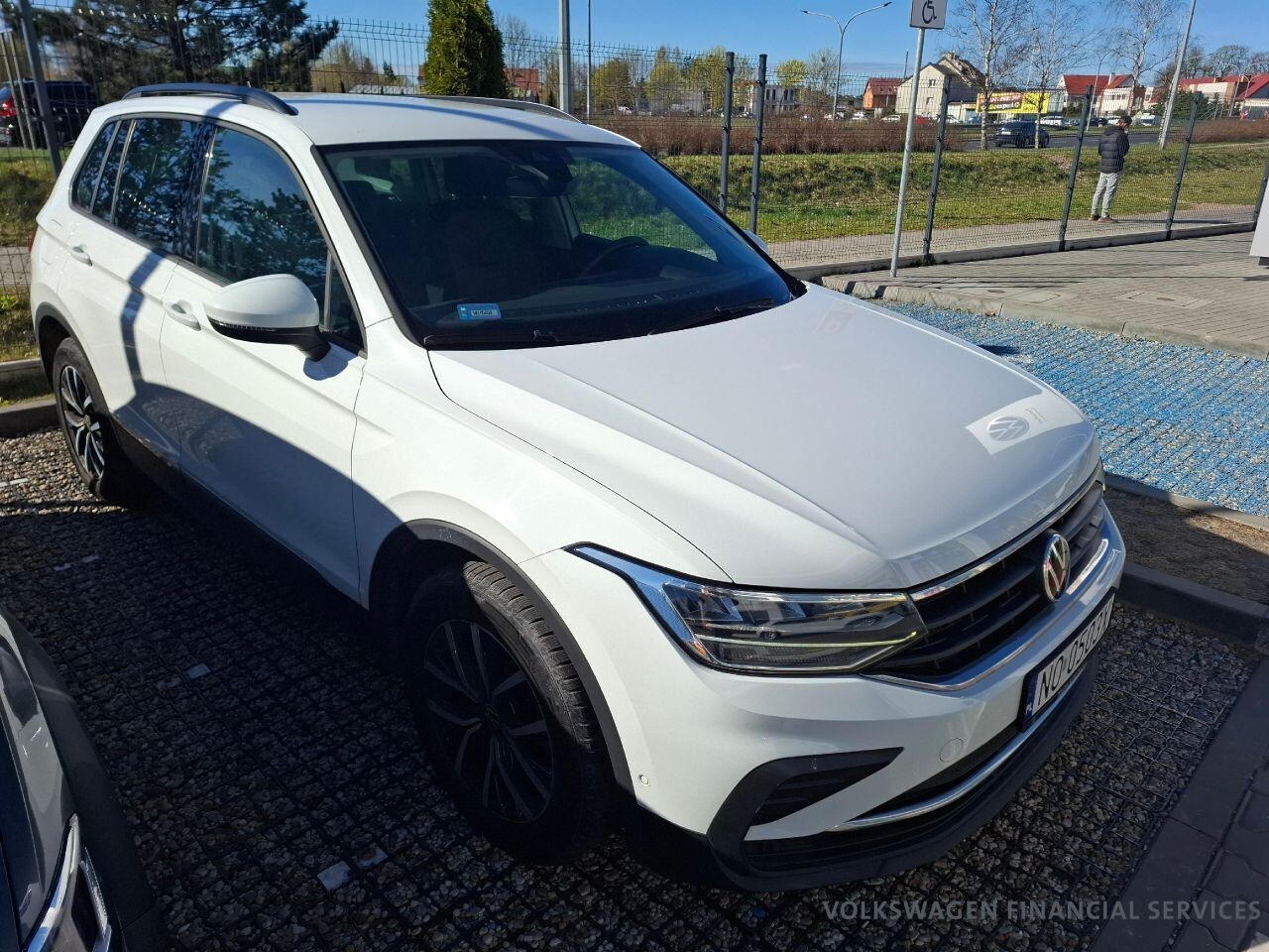 Volkswagen Tiguan - zdjęcie 2