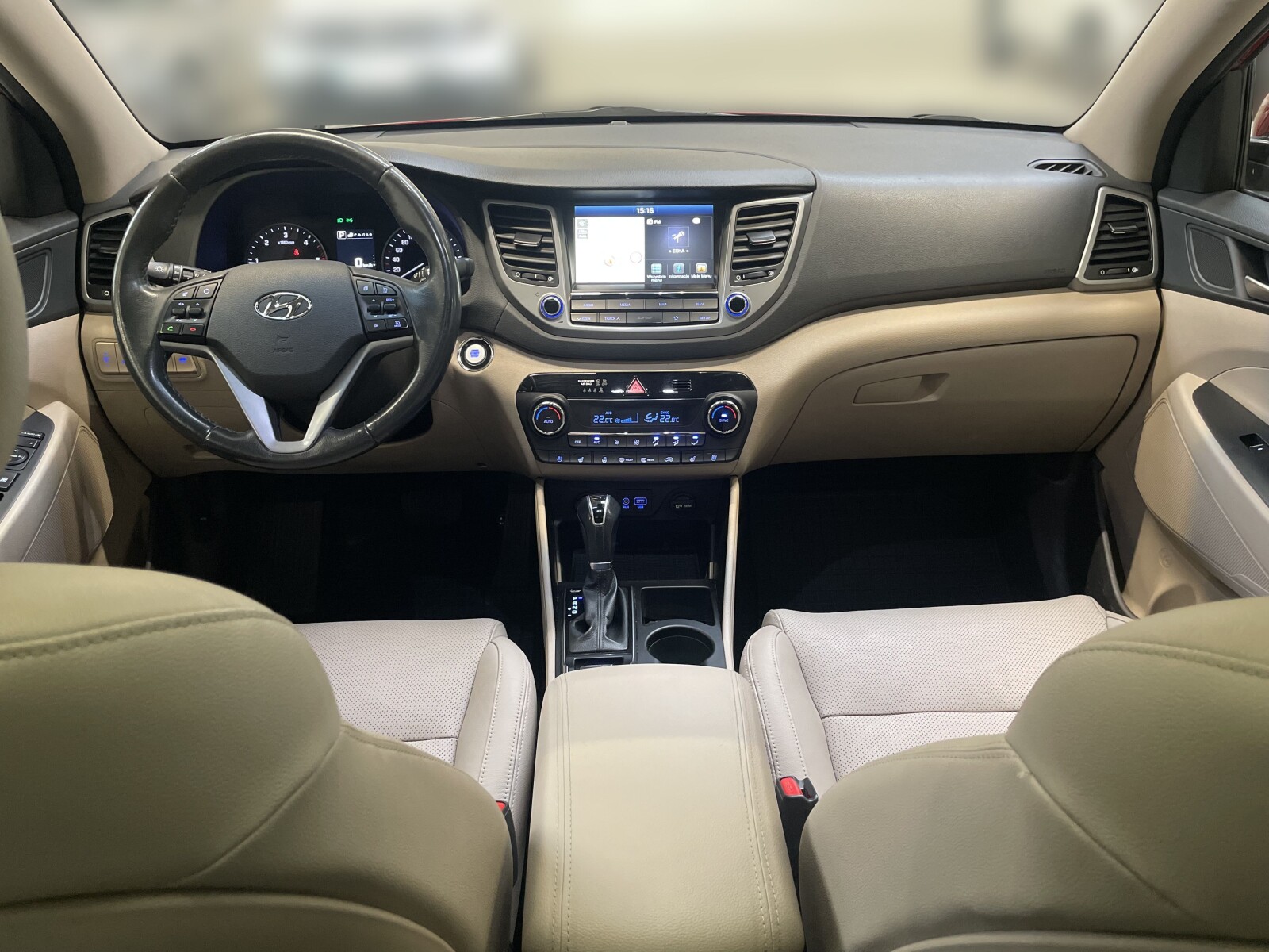 Hyundai Tucson - zdjęcie 11