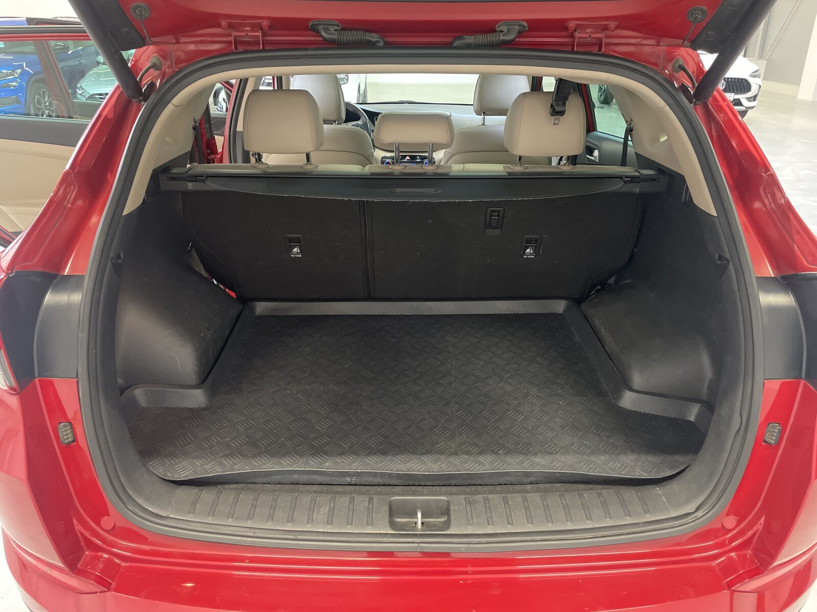 Hyundai Tucson - zdjęcie 33
