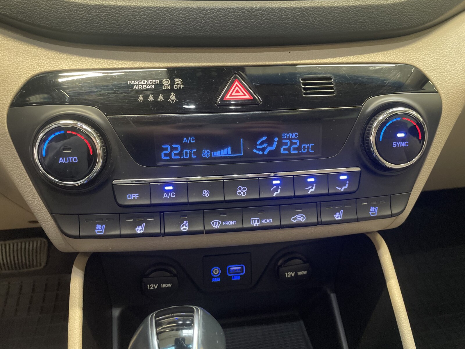 Hyundai Tucson - zdjęcie 19