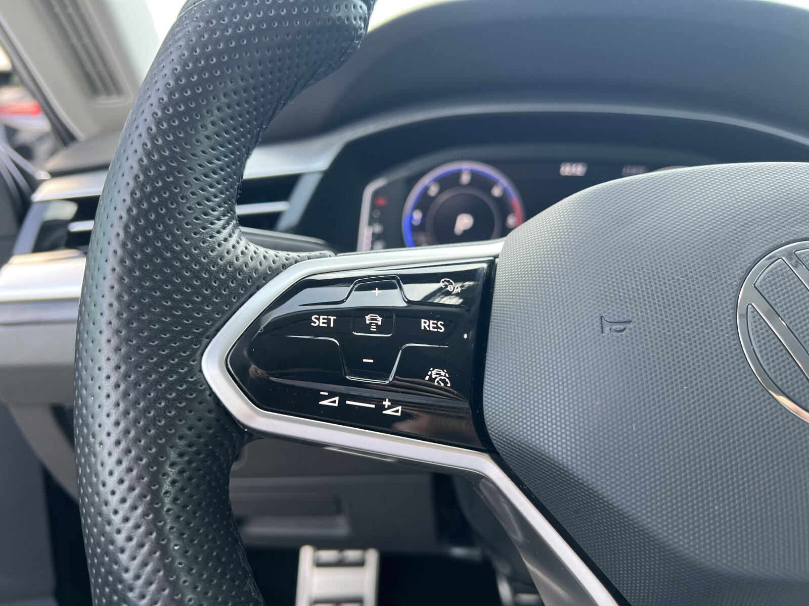 Volkswagen Arteon - zdjęcie 25