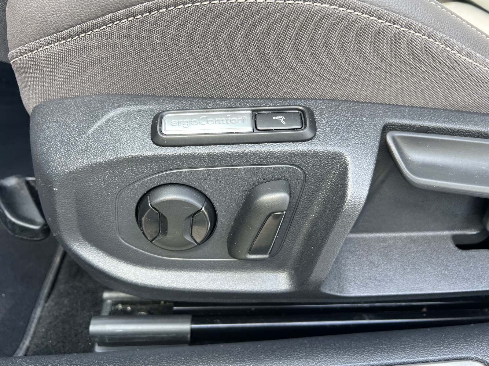 Volkswagen Arteon - zdjęcie 19