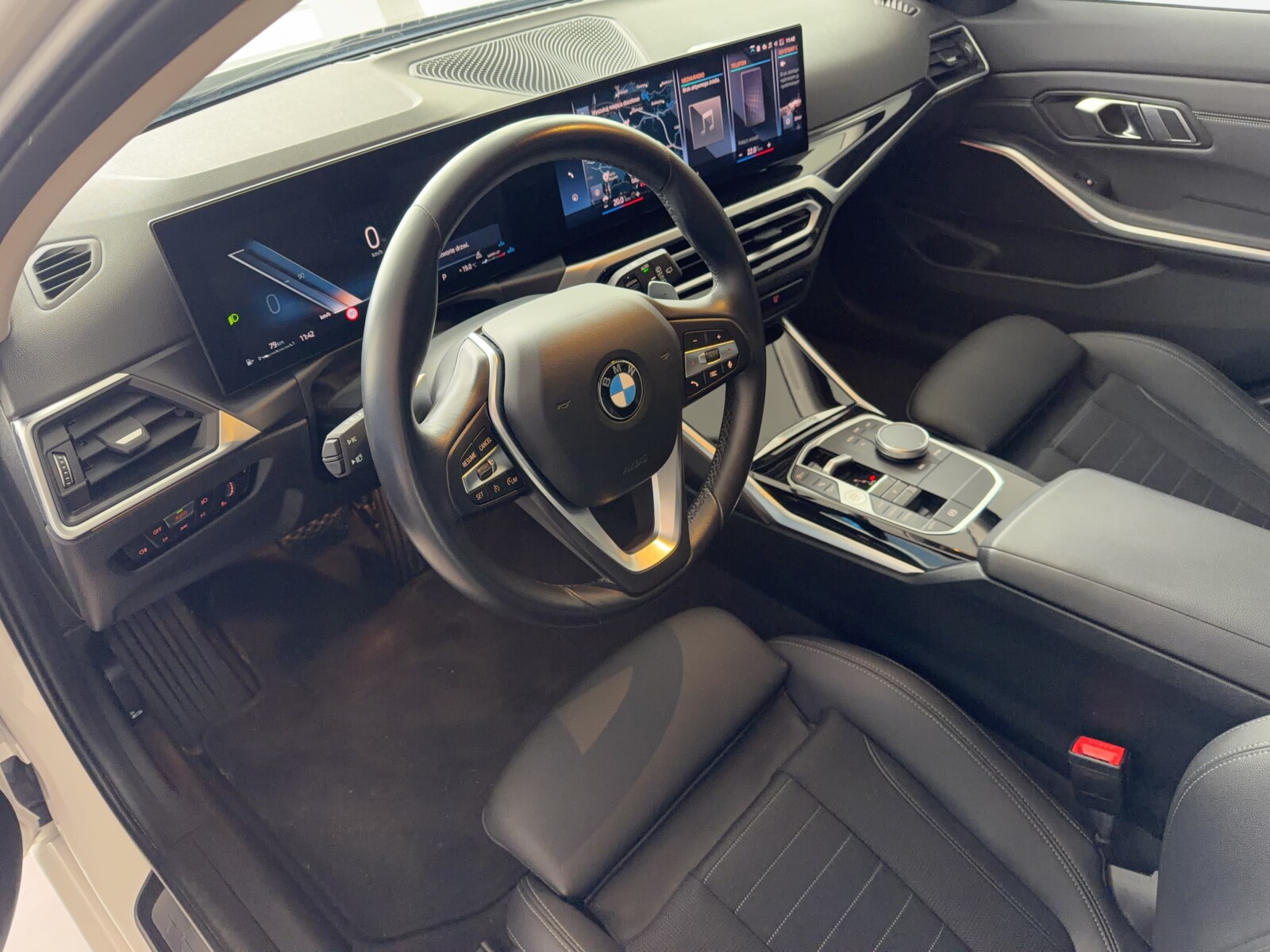 BMW 318i - zdjęcie 9