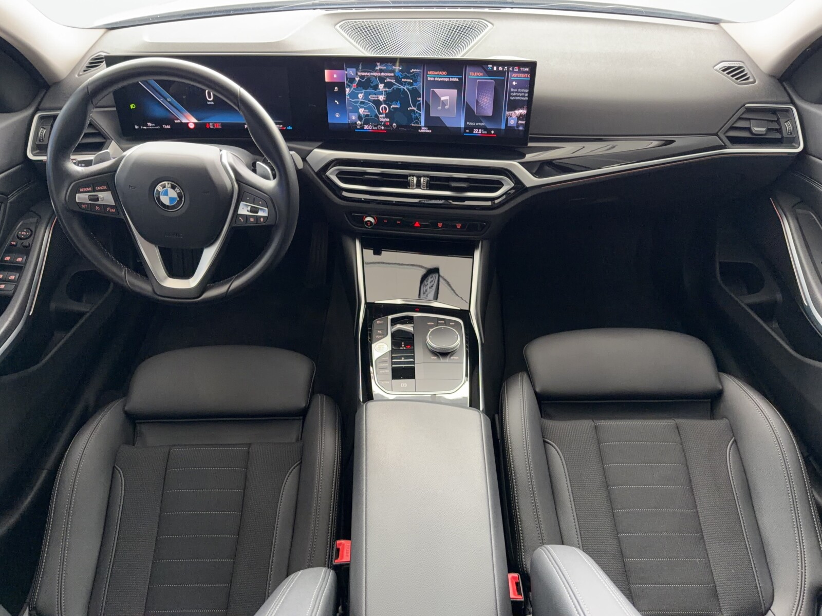 BMW 318i - zdjęcie 24
