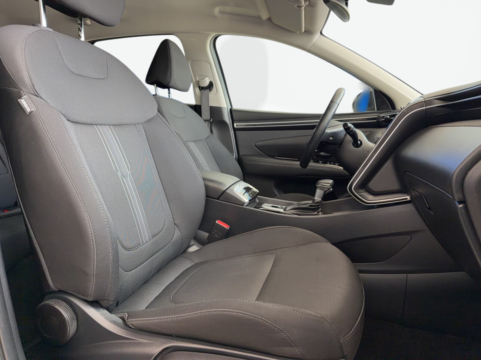 Hyundai Tucson - zdjęcie 17