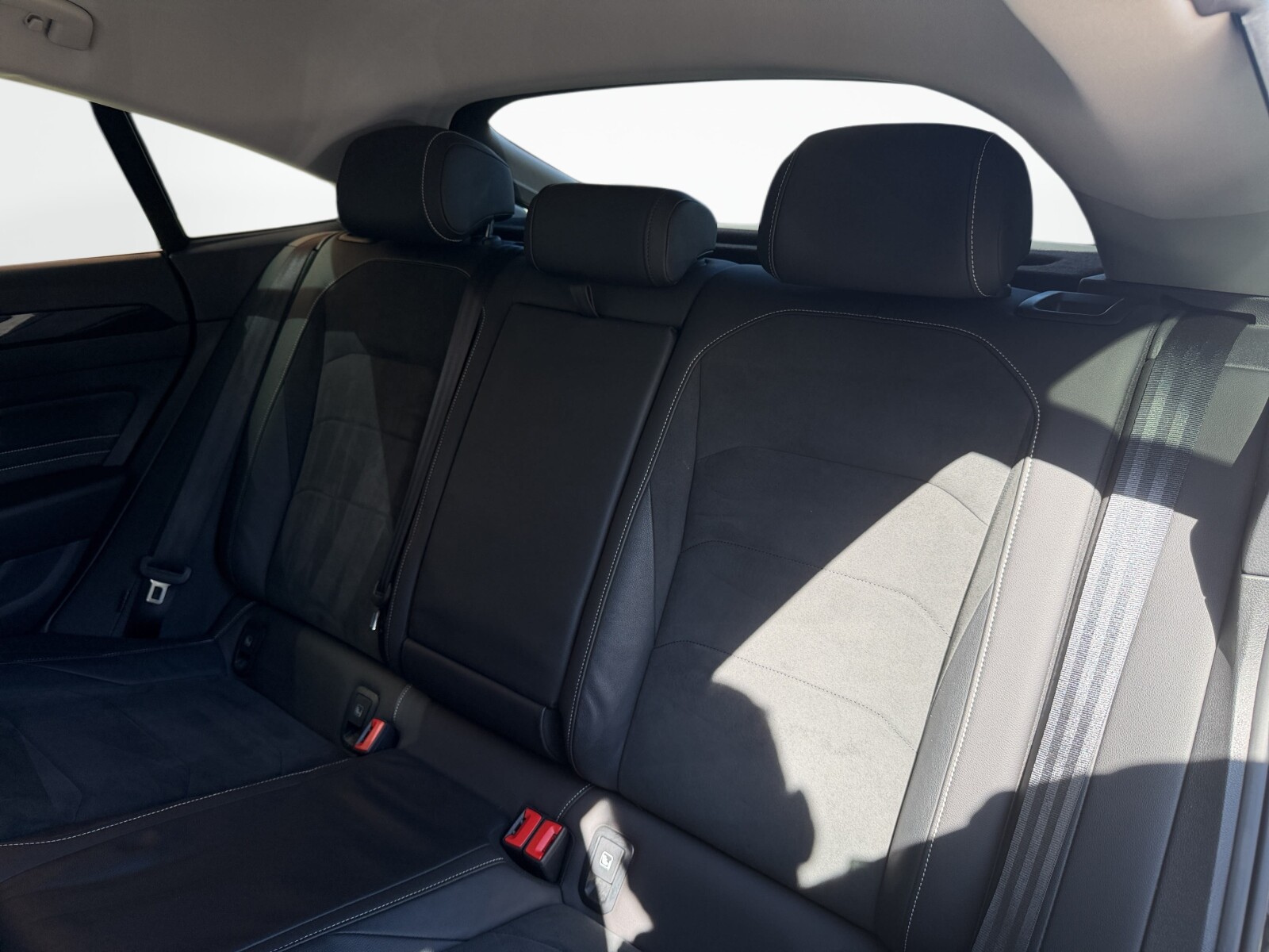 Volkswagen Arteon - zdjęcie 31