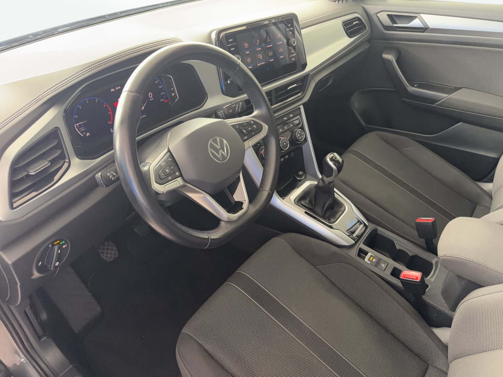 Volkswagen T-Roc - zdjęcie 9