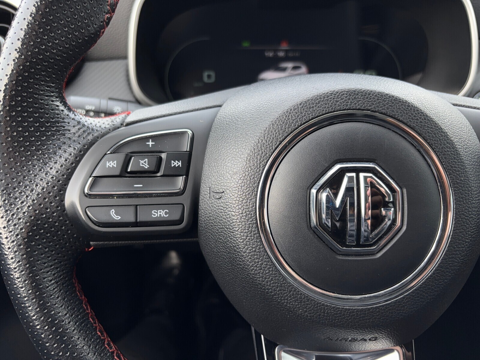MG ZS - zdjęcie 14