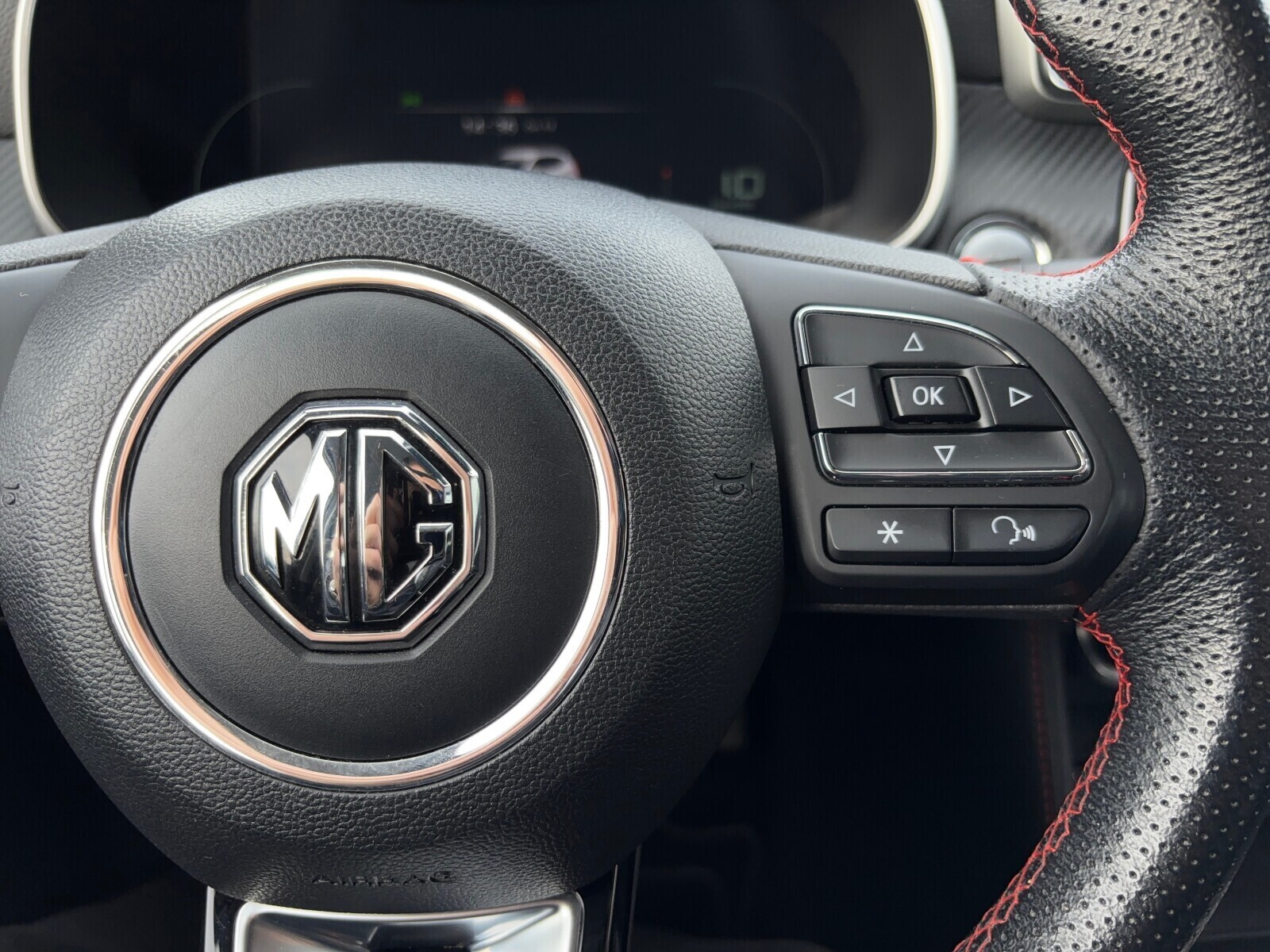 MG ZS - zdjęcie 13
