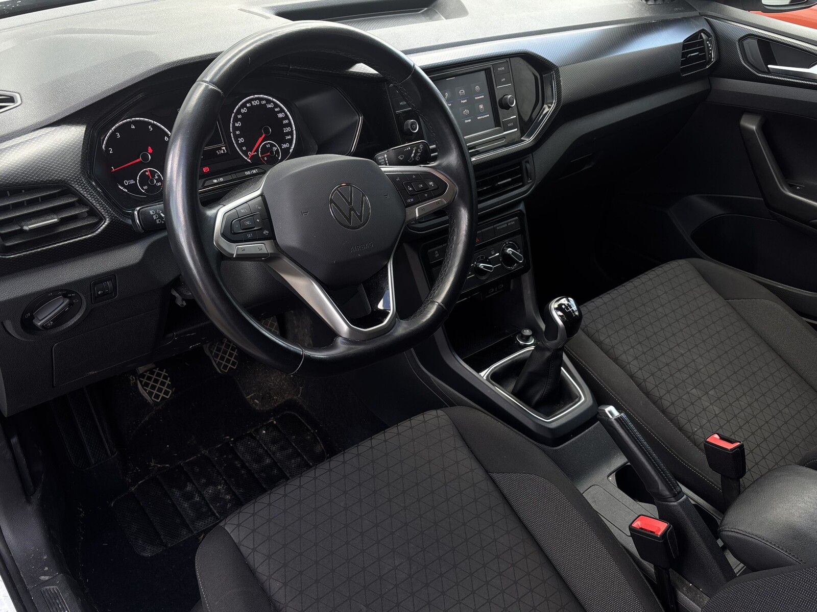 Volkswagen T-Cross - zdjęcie 10