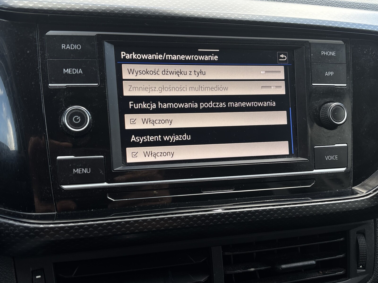 Volkswagen T-Cross - zdjęcie 21