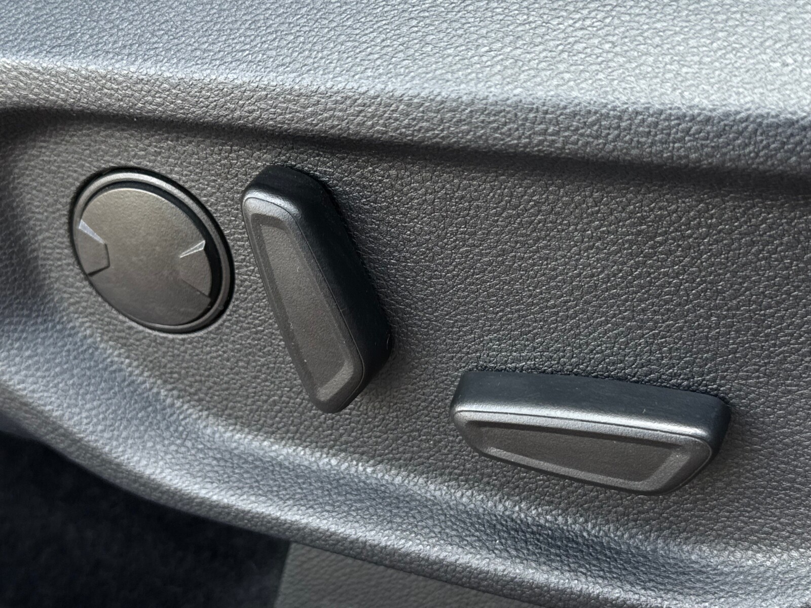 Volkswagen Amarok - zdjęcie 17