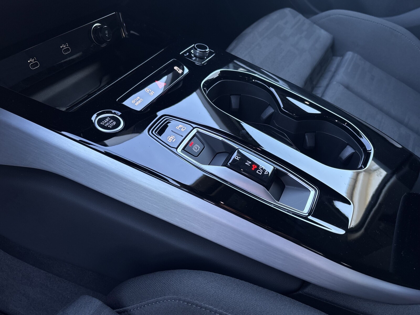 Audi A6 Avant - zdjęcie 13