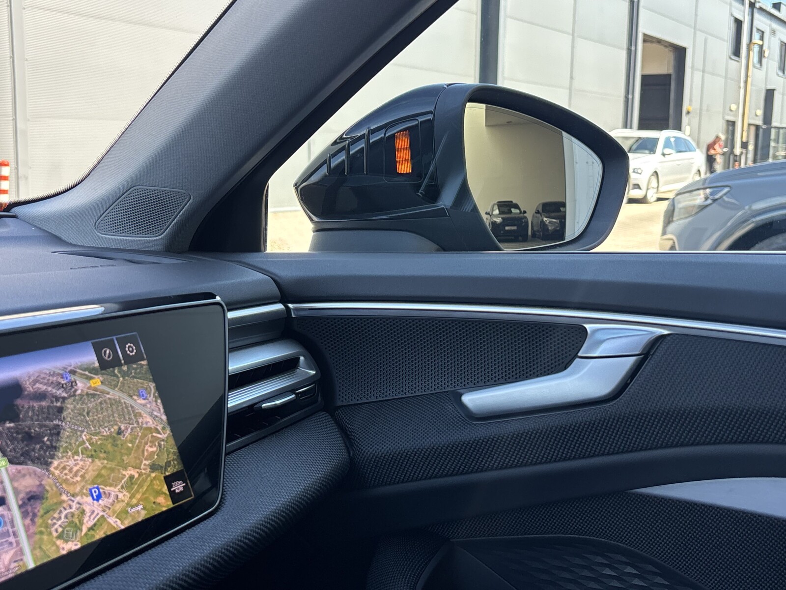 Audi A6 Avant - zdjęcie 21
