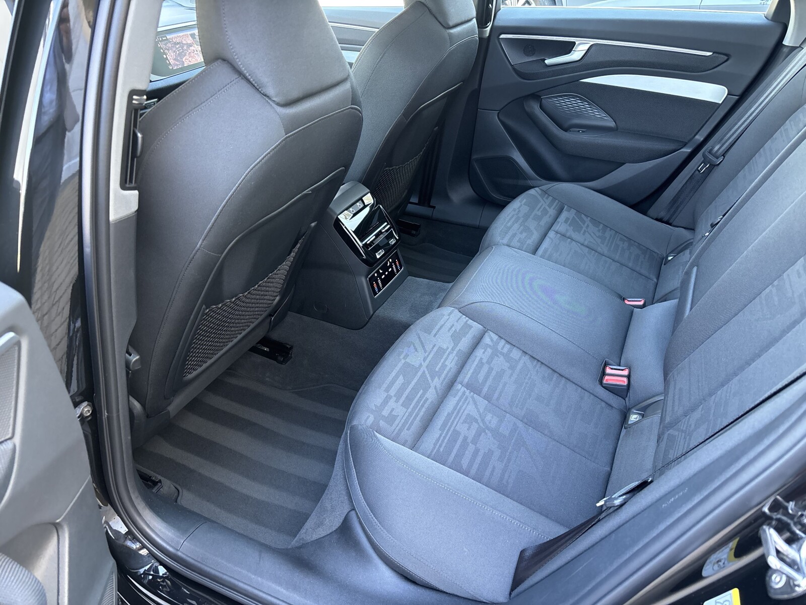 Audi A6 Avant - zdjęcie 24