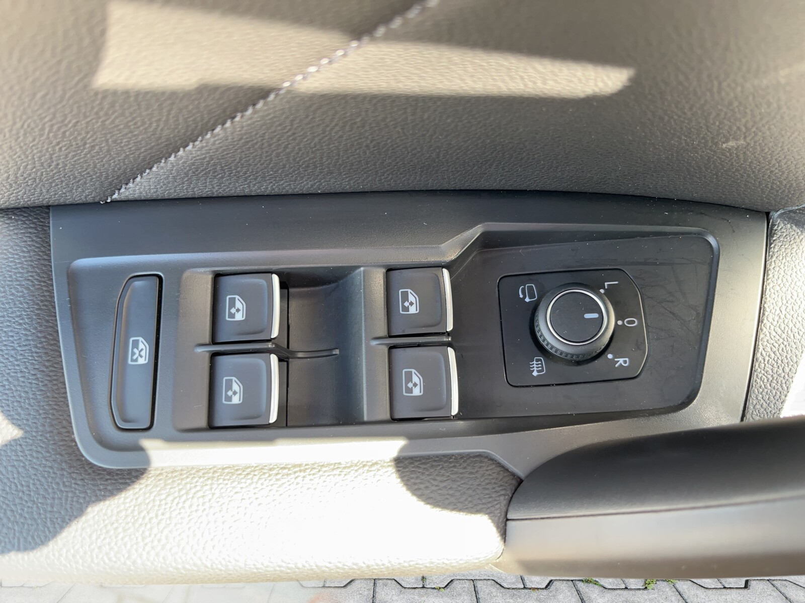 Volkswagen Tiguan Allspace - zdjęcie 18