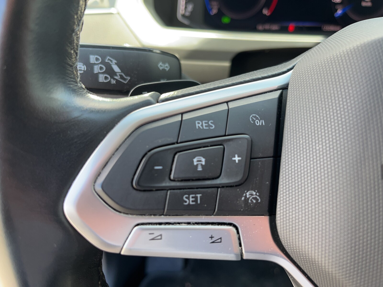 Volkswagen Tiguan Allspace - zdjęcie 21
