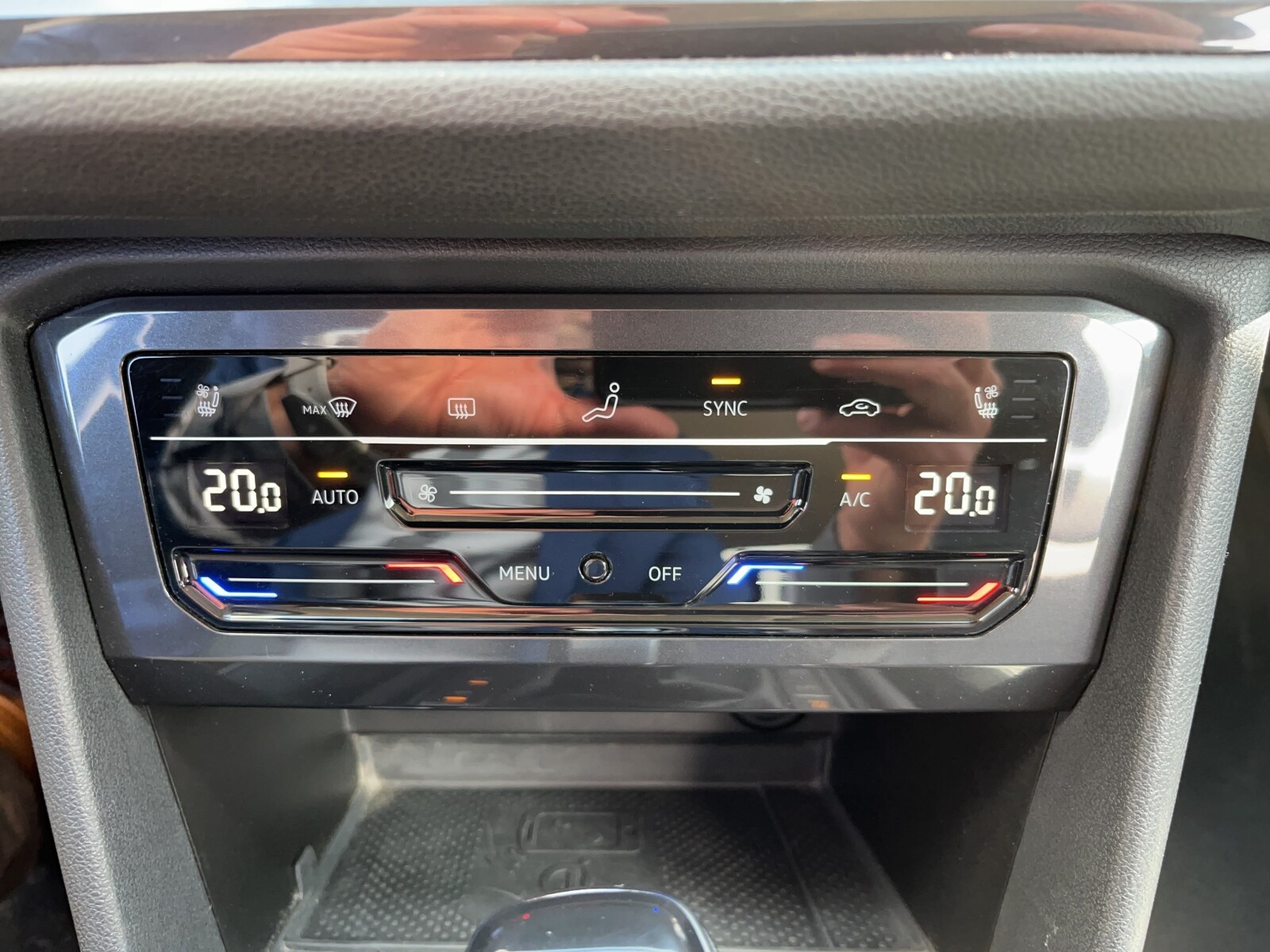 Volkswagen Tiguan Allspace - zdjęcie 30