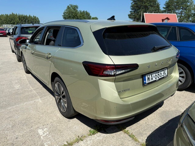 Škoda Superb Combi - zdjęcie 2