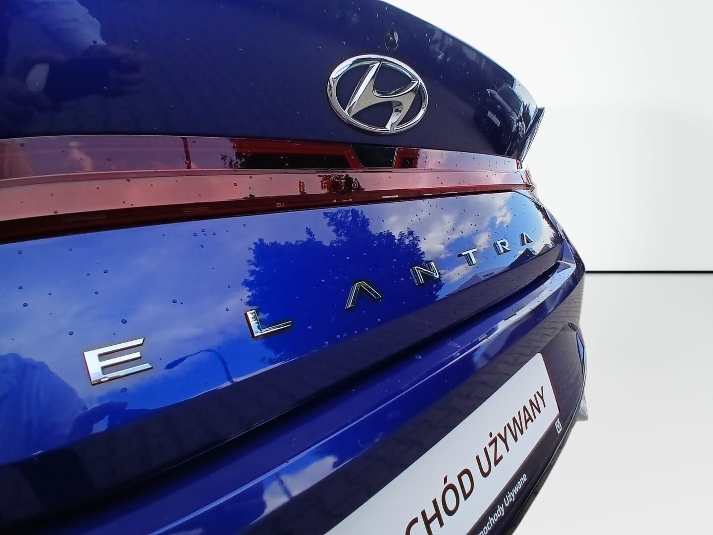 Hyundai Elantra - zdjęcie 23