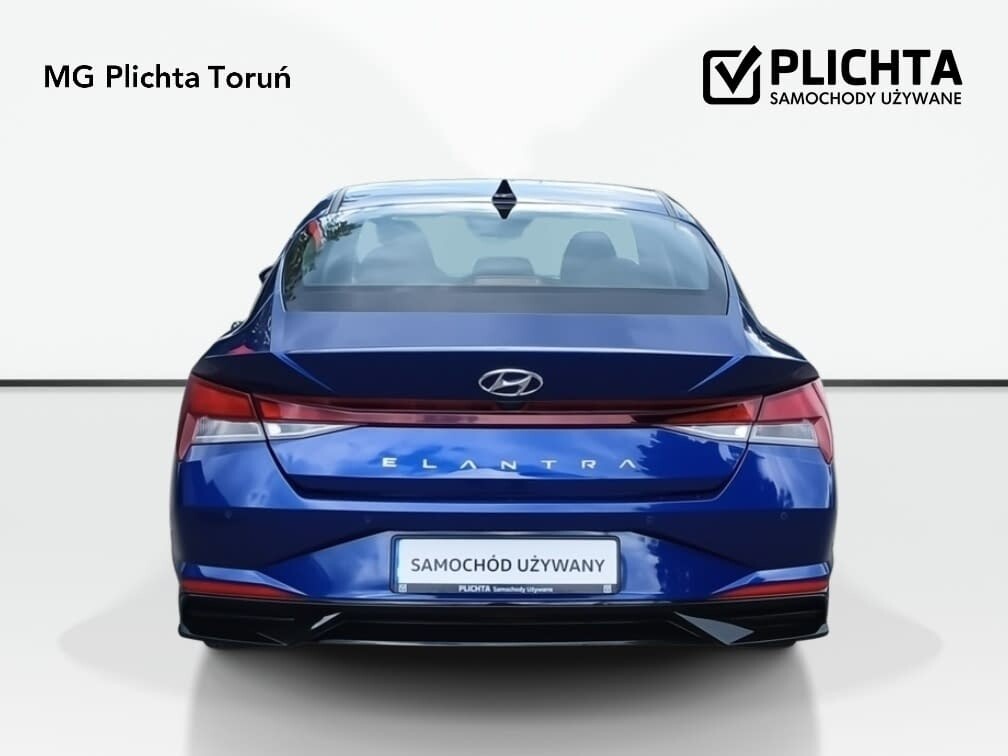 Hyundai Elantra - zdjęcie 29