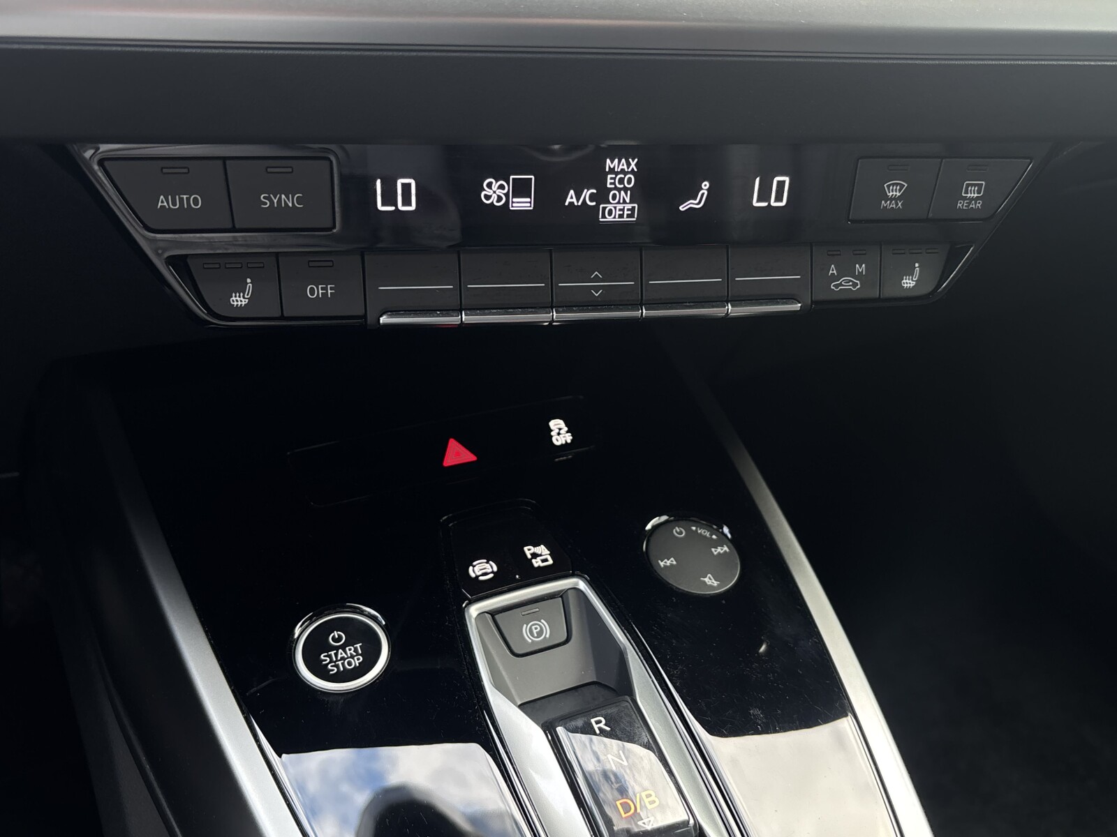Audi Q4 e-tron - zdjęcie 17