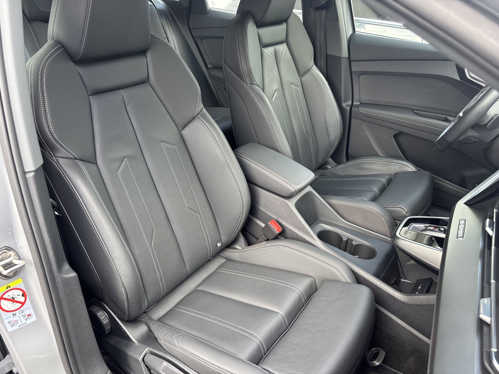 Audi Q4 e-tron - zdjęcie 30