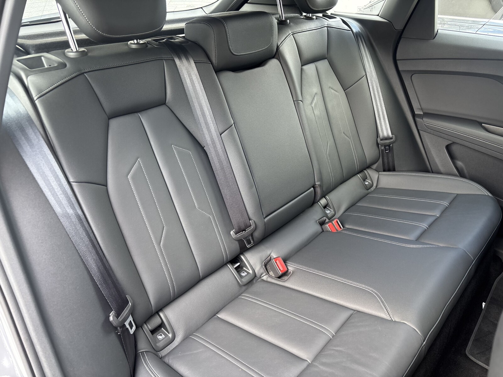 Audi Q4 e-tron - zdjęcie 32
