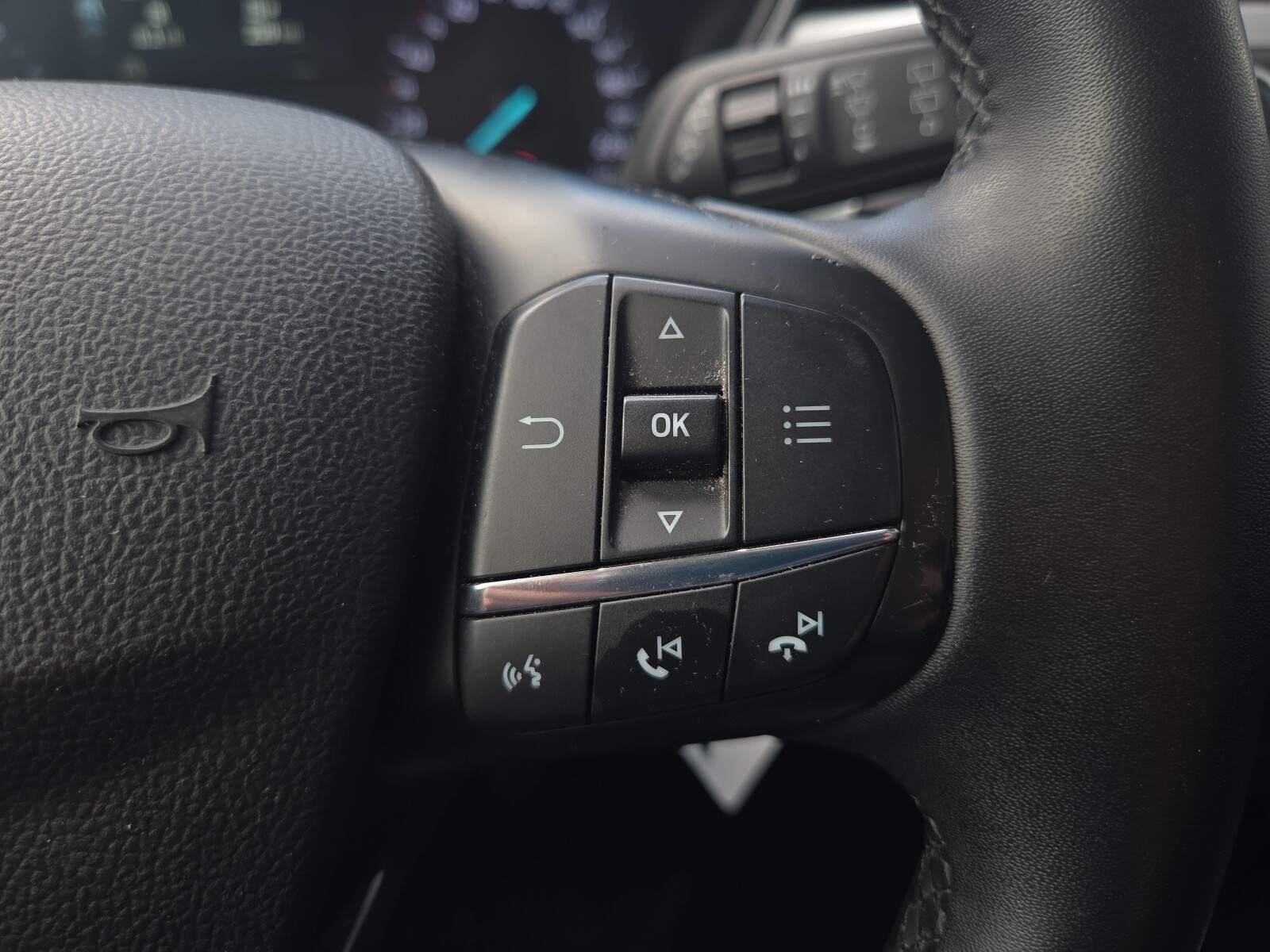 Ford Focus - zdjęcie 17