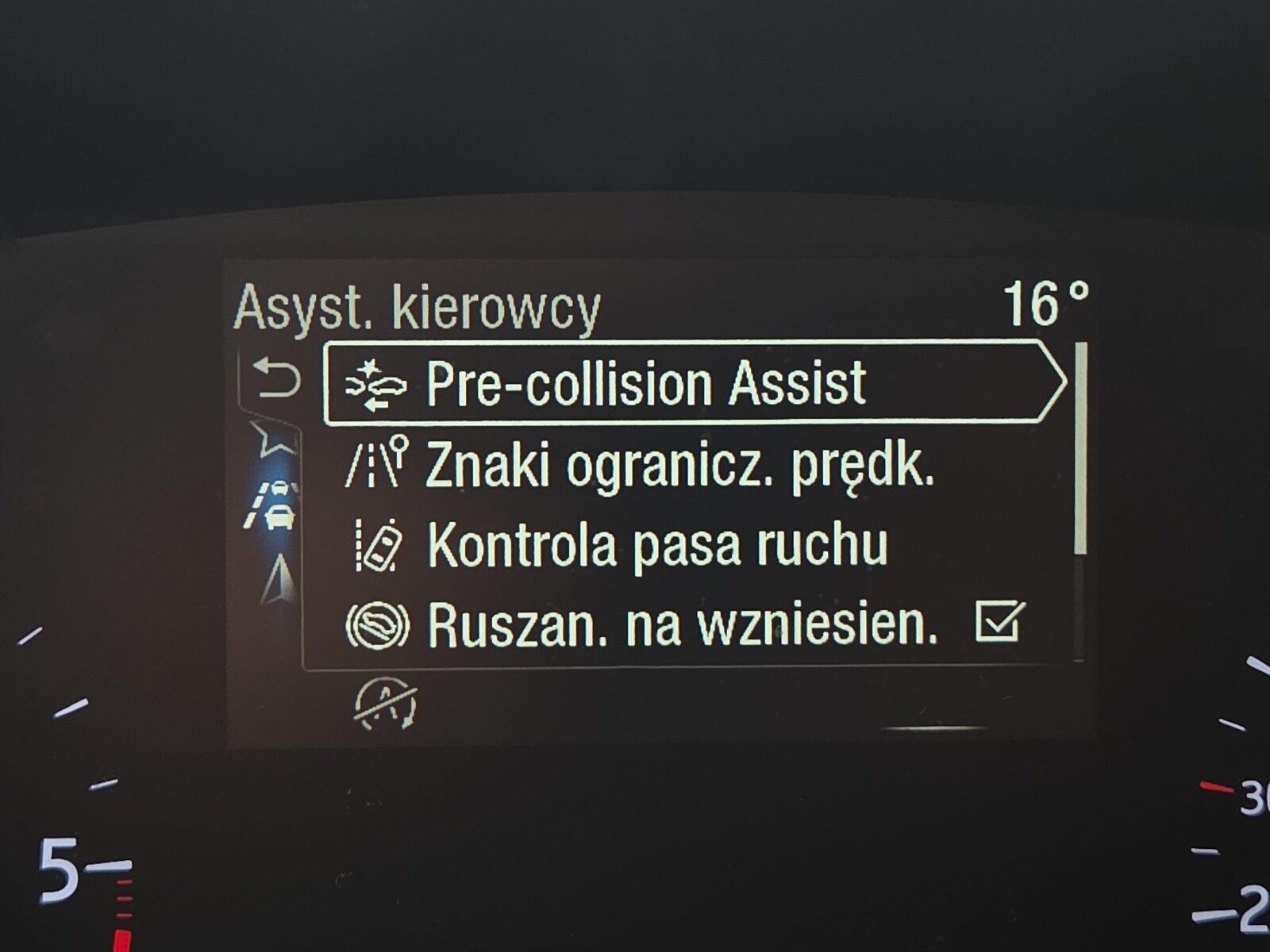 Ford Focus - zdjęcie 22